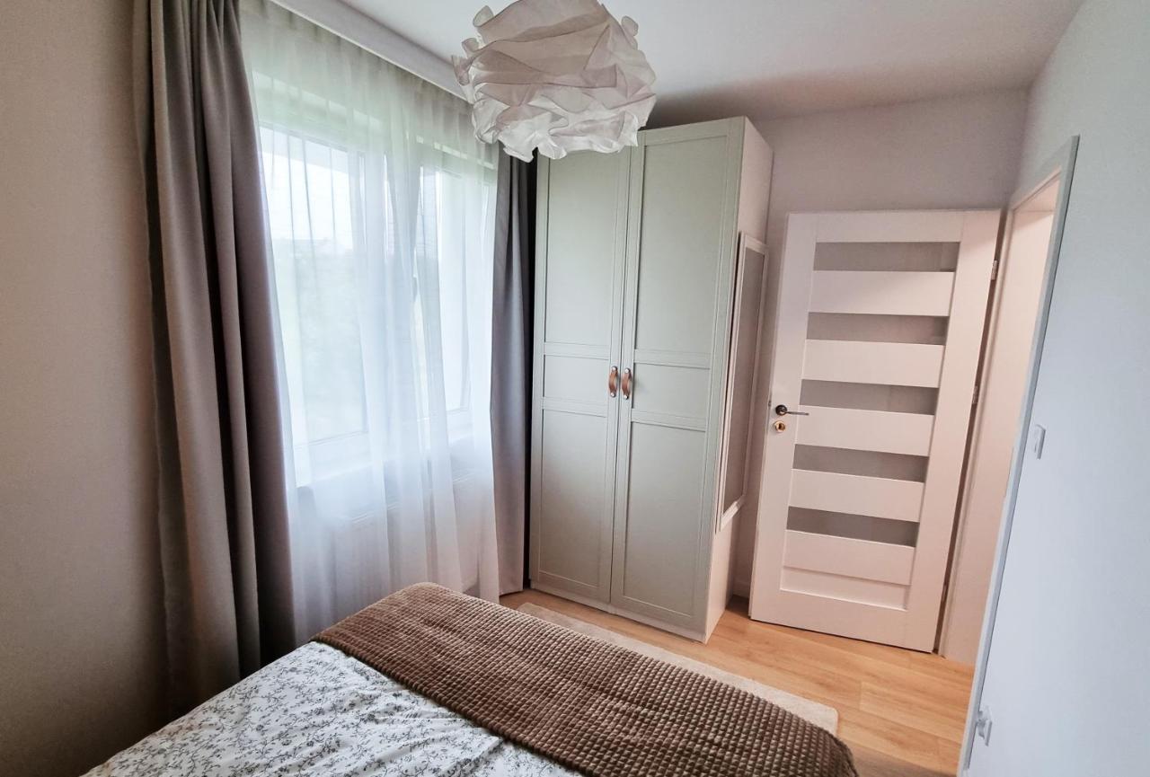 Apartament Mlody Gdansk - Bezplatny Parking, Mocne Wifi, Dobre Polaczenie Z Lotniskiem Exteriör bild